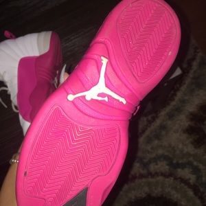 Jordan 12 vivid pink size 2.5 youth used
